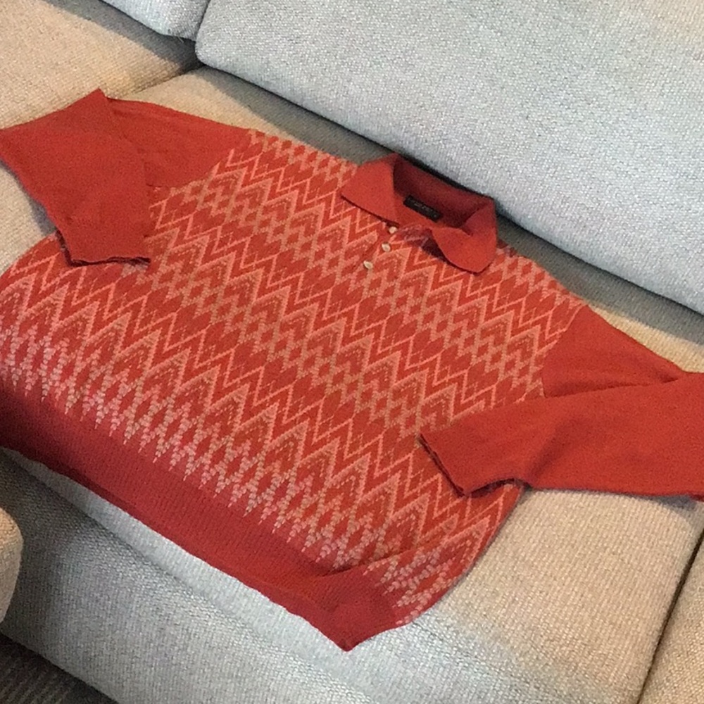 GIONFRIDDO sweaterthree button front, long sleeves, burnt orange/rust color, L